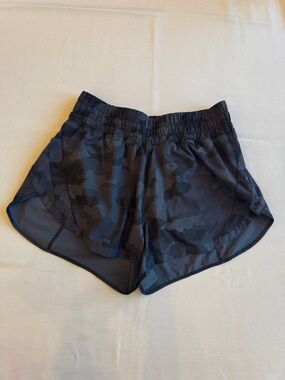 Lululemon Athletica Black Camo Athletic Shorts